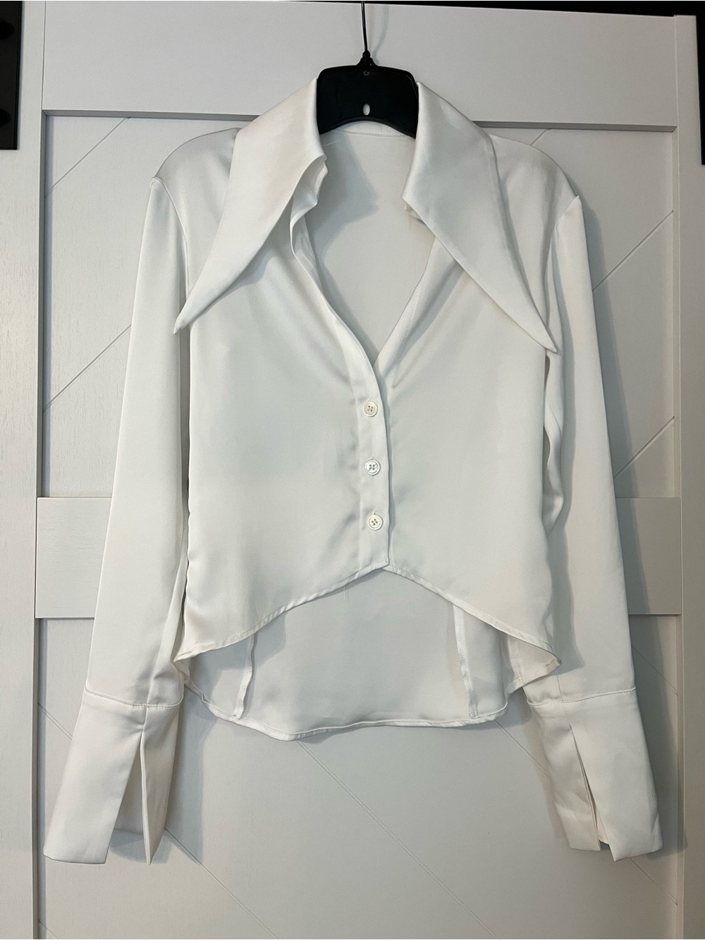 ♻️ Upcycled Point Collar Button Front Blouse